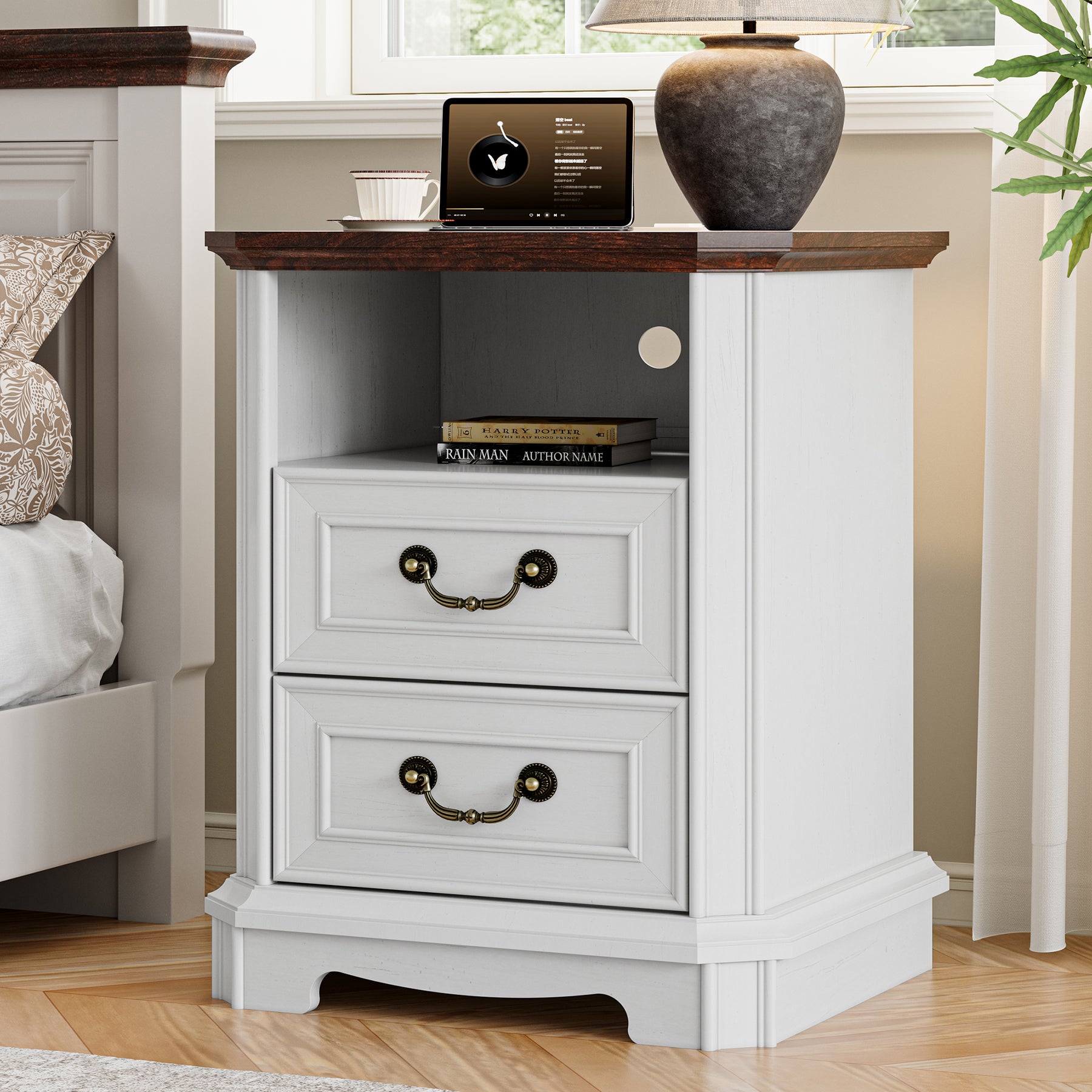 Alden 18" Charging Nightstand